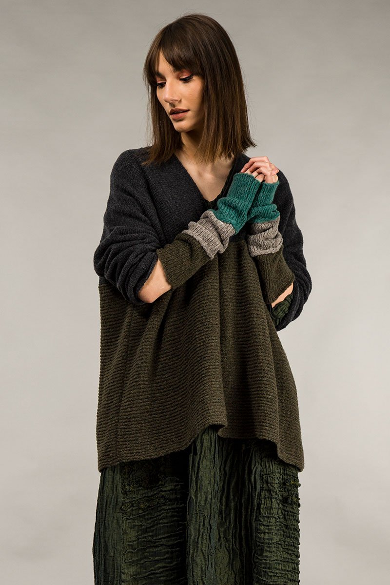 V-Neck Dark Grey &amp; Khaki Wool Sweater